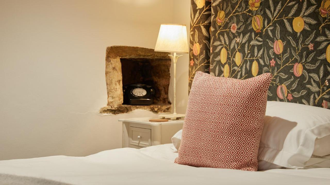 Clearwell Tudor Farmhouse Hotel מראה חיצוני תמונה