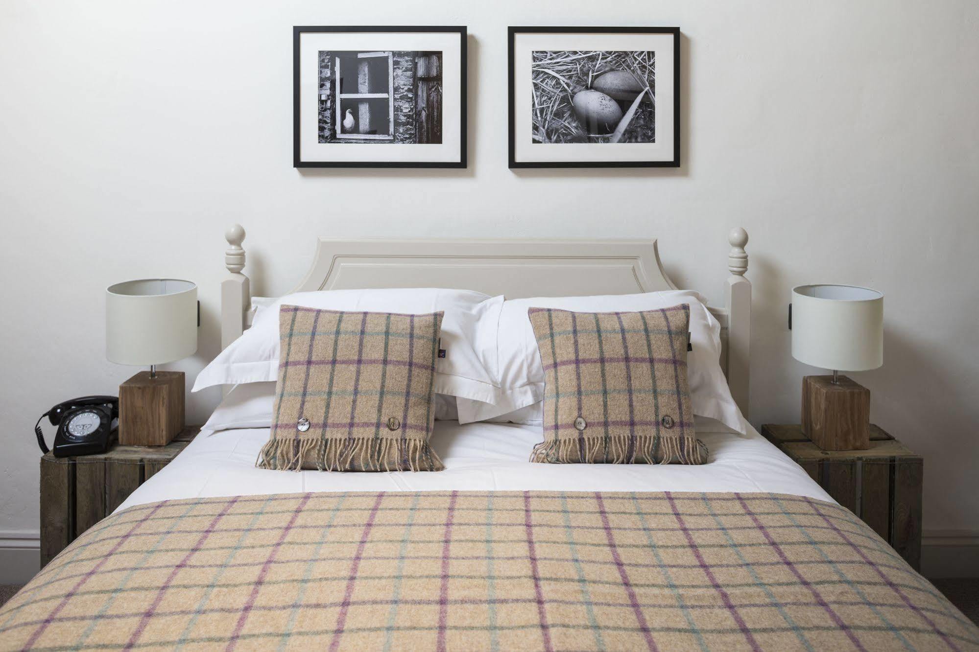 Clearwell Tudor Farmhouse Hotel מראה חיצוני תמונה